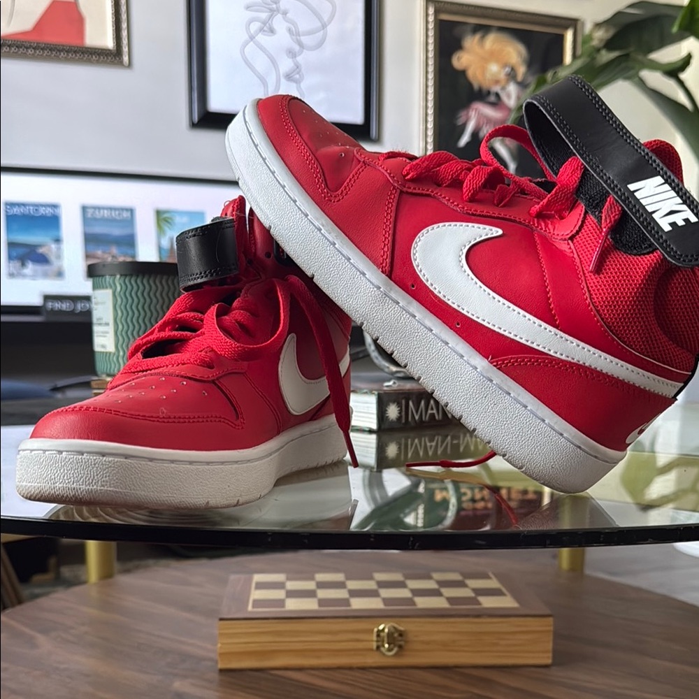 Nike Court Borough Mid 2